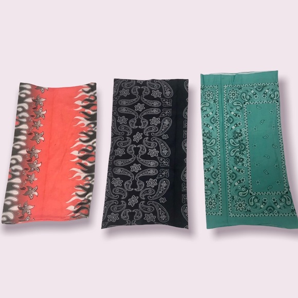 🌟SALE 2/$10.00‼️ Face mask coverings set of 3 - Picture 2 of 6